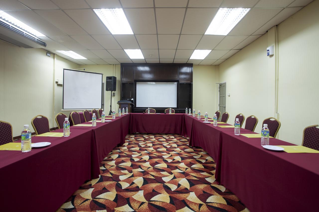 Hotel Seri Malaysia איפוה מראה חיצוני תמונה