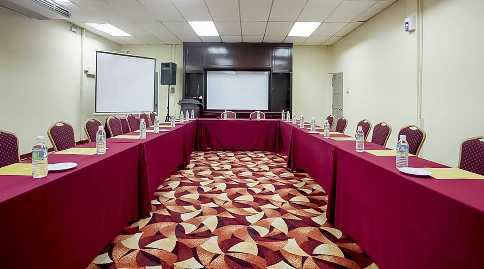 Hotel Seri Malaysia איפוה מראה חיצוני תמונה