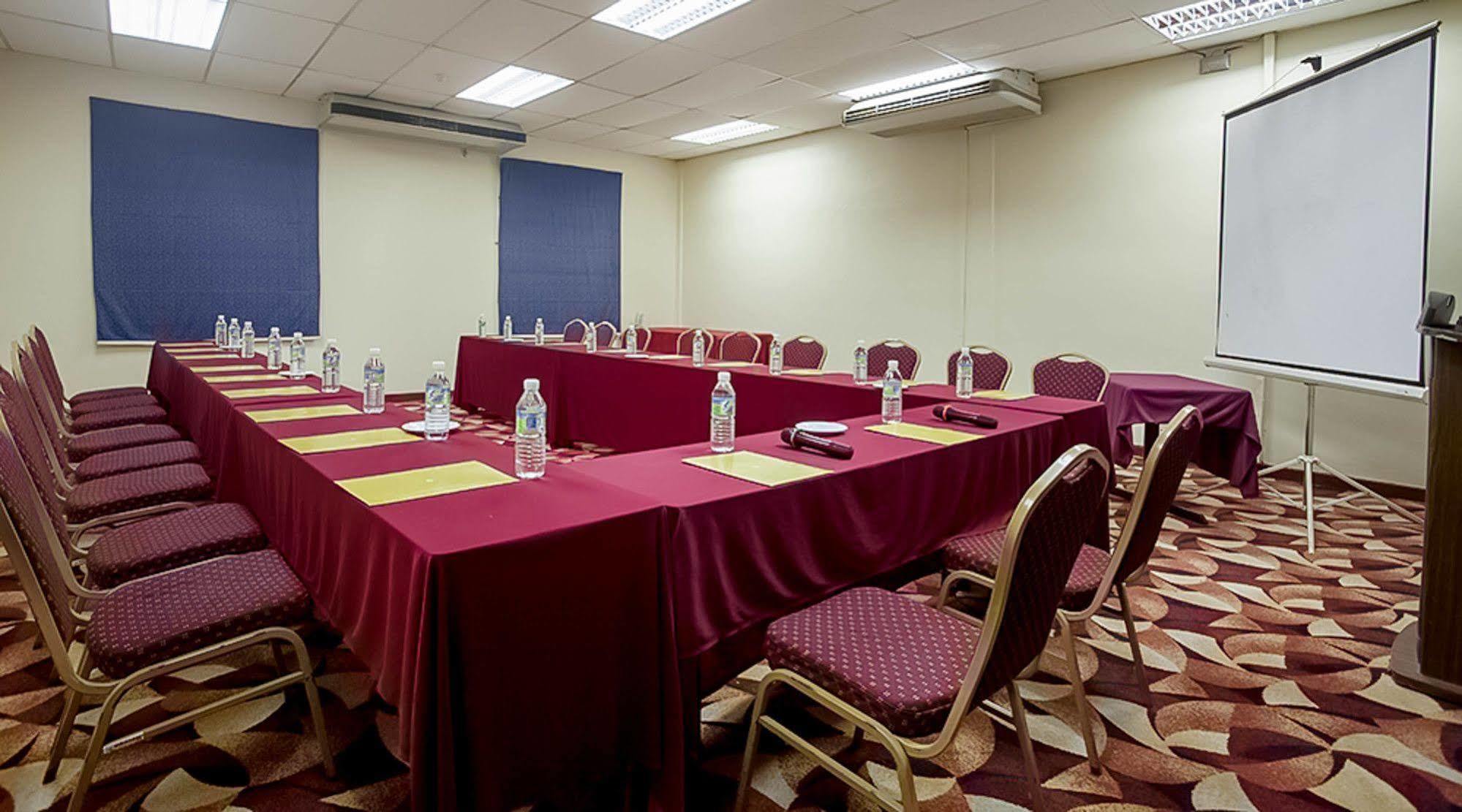 Hotel Seri Malaysia איפוה מראה חיצוני תמונה